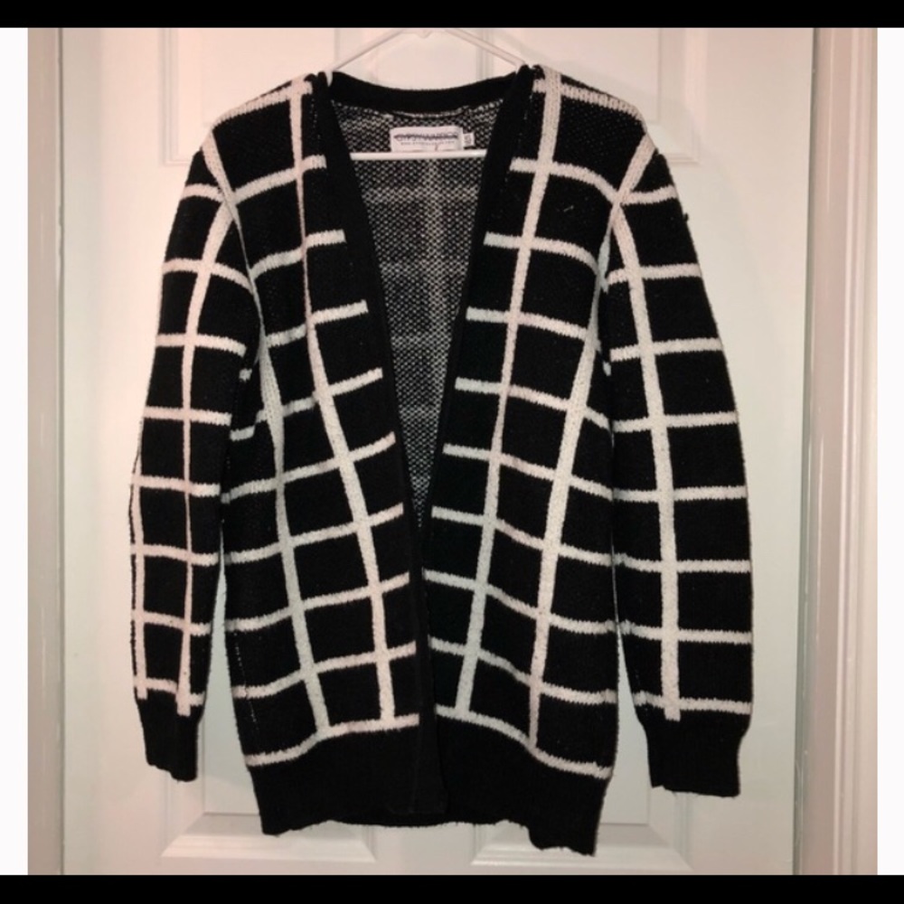 Gypsy Warrior Black and White Cardigan - Picture 5 of 5